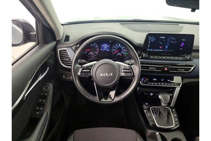 $20998 : Kia Seltos 2023 AWD S 4dr SU image 10