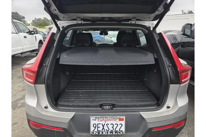 $26925 : Volvo XC40 2023 AWD B5 Ultim image 4