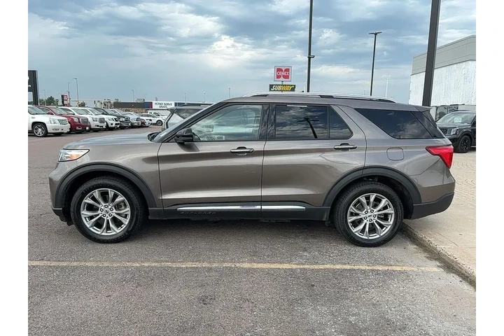 $25797 : 2021 Explorer Limited image 6