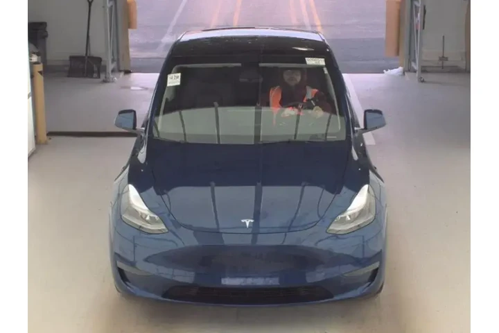 $35493 : Tesla Model Y 2024 AWD Long image 2