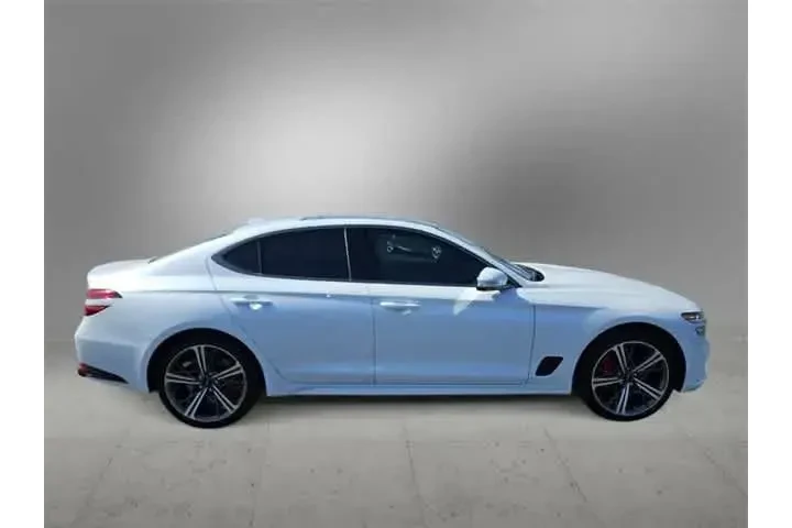 $36500 : Genesis G70 2025 AWD 2.5T Sp image 9