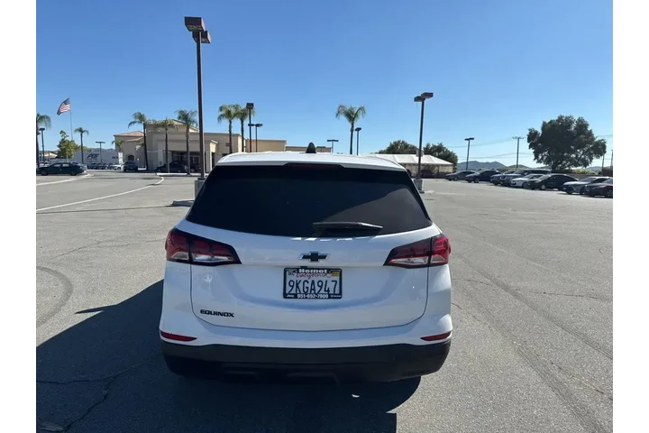$19831 : Chevrolet Equinox 2024 LS 4d image 7
