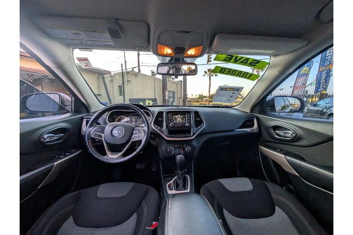 $11995 : 2017 Cherokee Sport FWD image 7