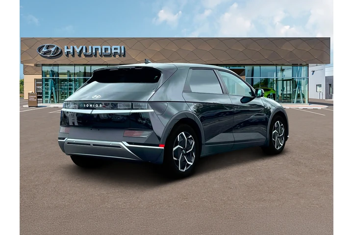 $23990 : Hyundai IONIQ 5 2024 SE 4dr image 7