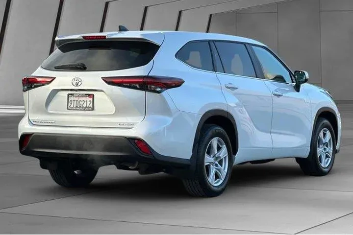 $39900 : Toyota Highlander 2025 AWD L image 4