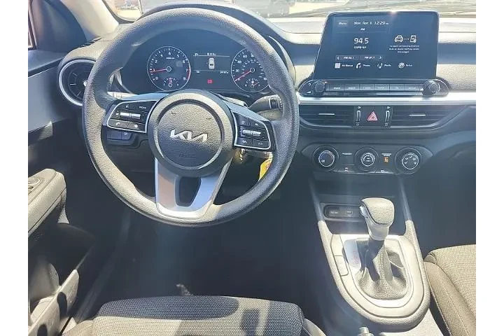 $18496 : Kia Forte 2024 LXS 4dr Sedan image 7