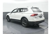 $17991 : Volkswagen Tiguan 2022 SE 4d thumbnail
