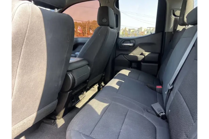 $25495 : 2020 Silverado 1500 Custom image 8