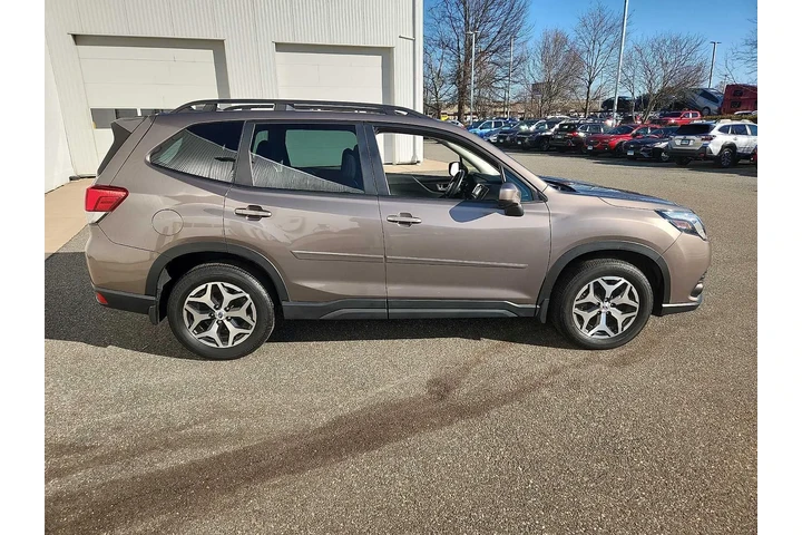 $26995 : Subaru Forester 2023 AWD Pre image 7
