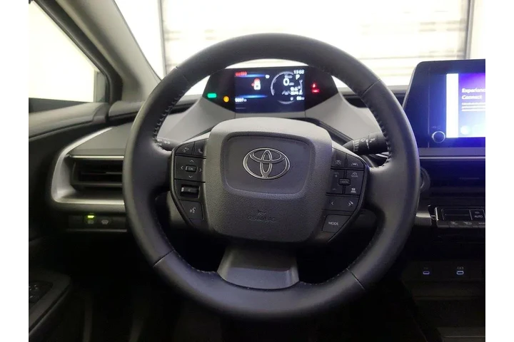 $29998 : Toyota Prius 2024 LE 4dr Hat image 10