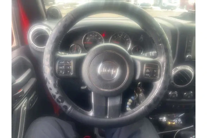 $12370 : Jeep Wrangler Unlimited 2013 image 9