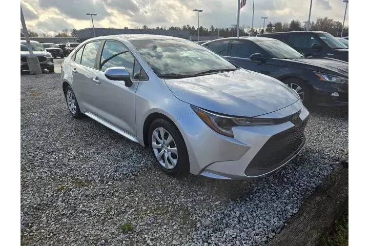 $17998 : Toyota Corolla 2022 LE 4dr S image 2