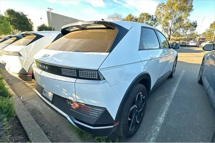 $24990 : Hyundai IONIQ 5 2024 SEL 4dr image 5