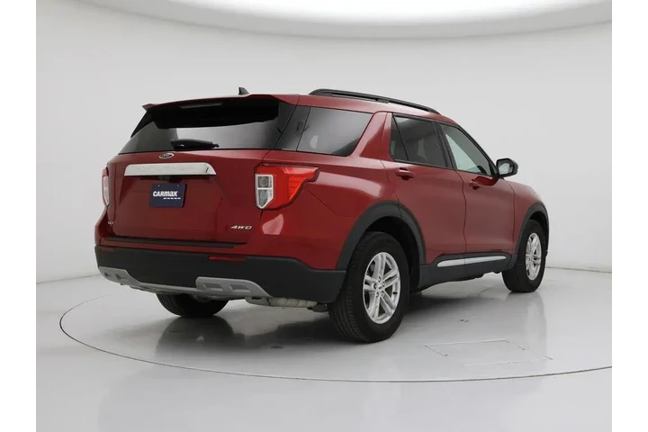 $33998 : Ford Explorer 2023 AWD XLT 4 image 8