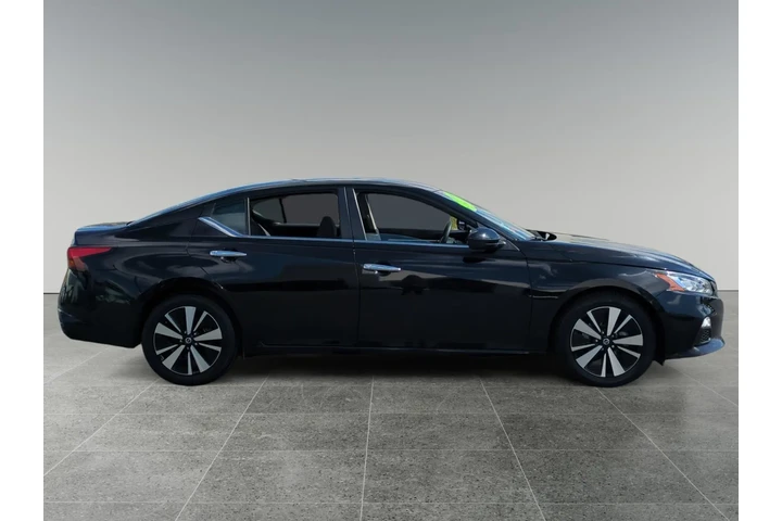 $24398 : Nissan Altima 2022 2.5 SV 4d image 6