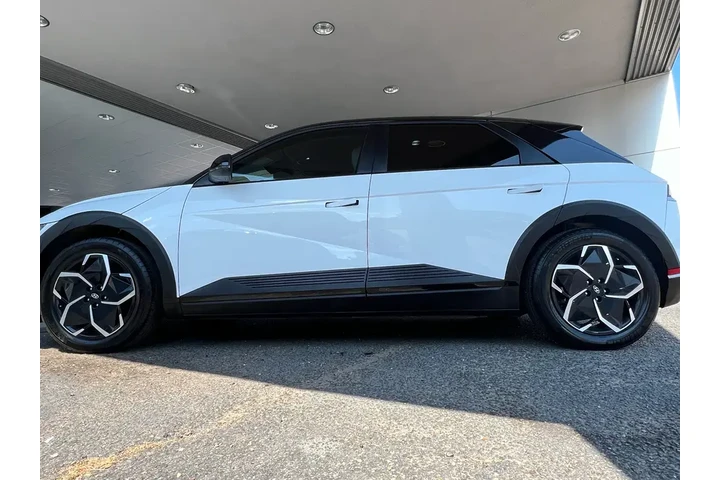 $25485 : Hyundai IONIQ 5 2022 SEL 4dr image 5