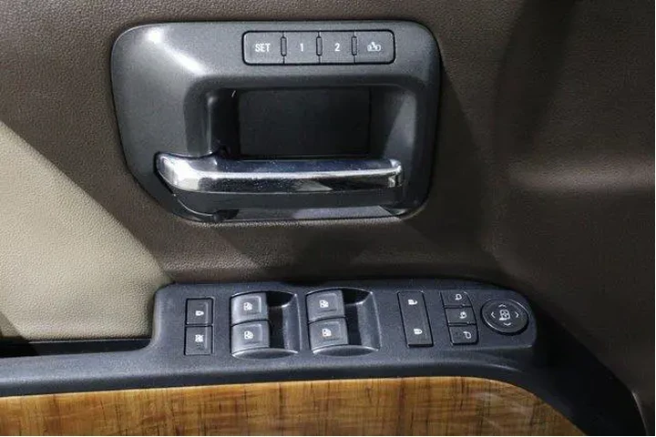 $36889 : GMC Sierra 1500 2018 4x4 SLT image 7