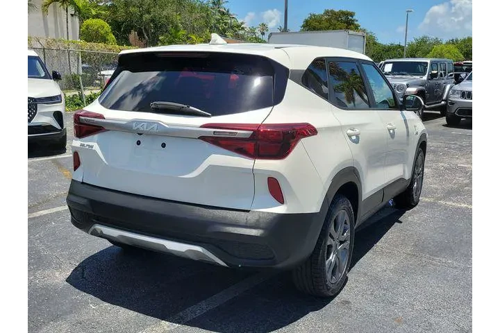 $17790 : Kia Seltos 2023 AWD LX 4dr S image 3