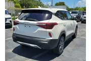 $17790 : Kia Seltos 2023 AWD LX 4dr S thumbnail
