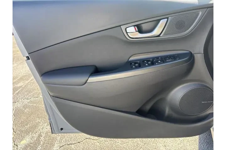 $22991 : Hyundai KONA 2023 AWD Limite image 10