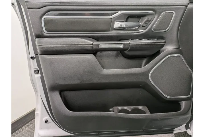 $39900 : Ram 1500 2022 4x4 Laramie 4d image 8