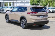 $22992 : Nissan Rogue 2024 AWD SV 4dr thumbnail