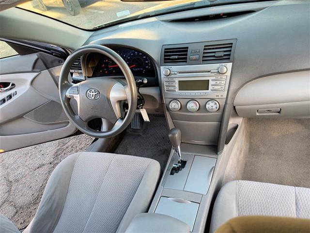 $6800 : 2011 TOYOTA CAMRY LE image 8