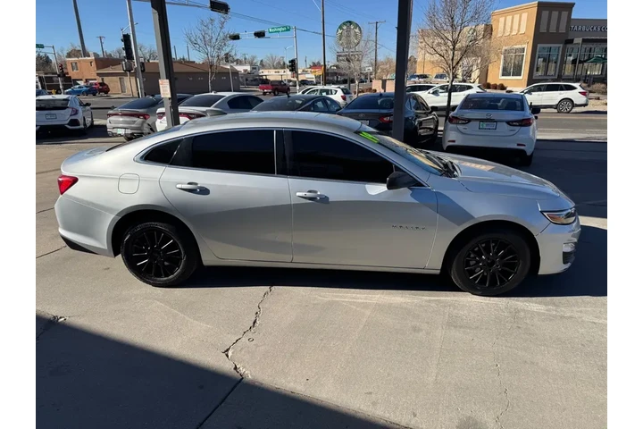 2019 Malibu LS image 4