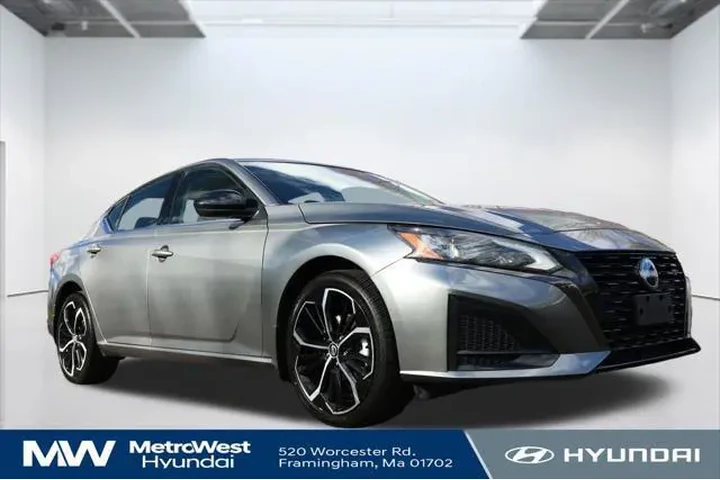 $22798 : Nissan Altima 2023 AWD 2.5 S image 3