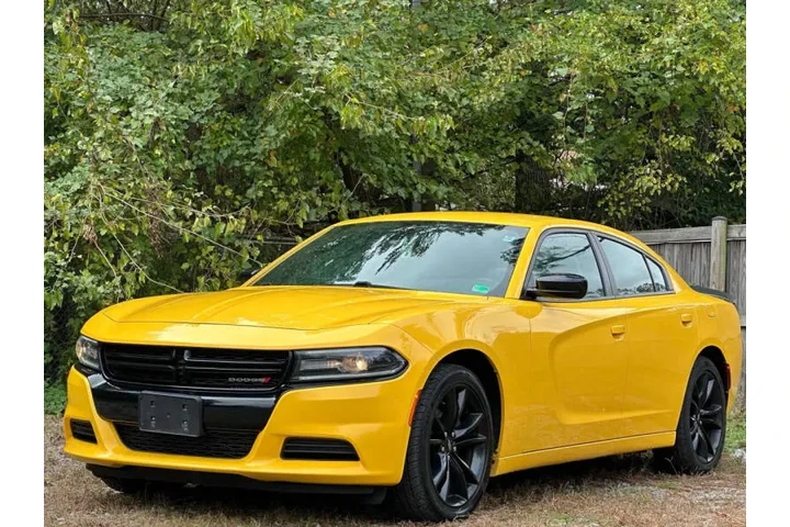 $15550 : 2018 Charger SXT image 4