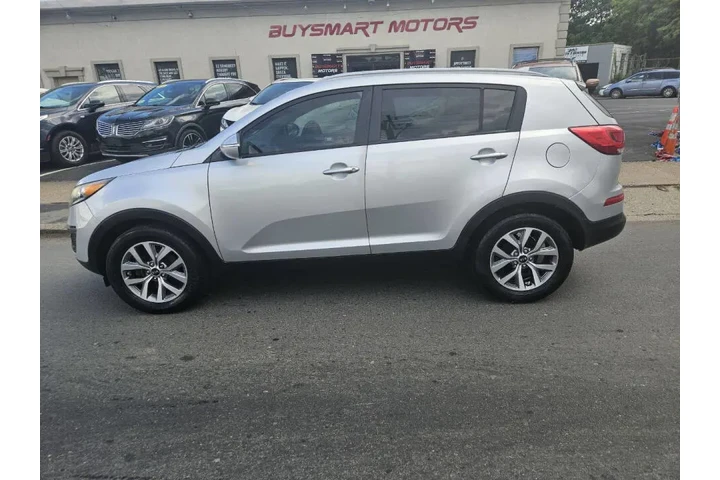 $499 : 2015 Sportage image 2
