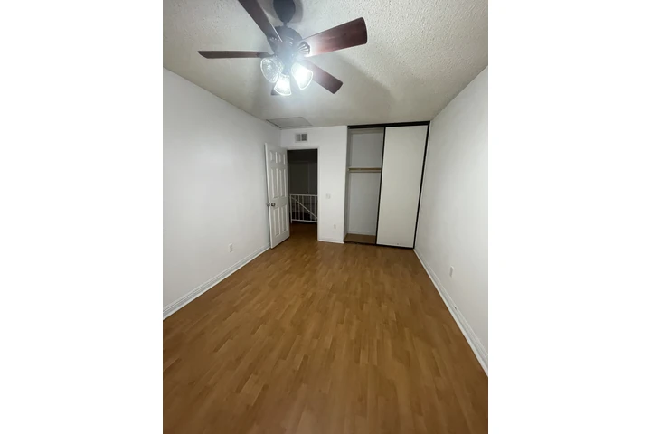 $1000 : Cuarto en Renta, solo hombres. image 5