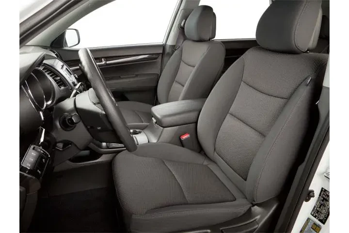 $7000 : Kia Sorento 2011 LX 4dr SUV image 8