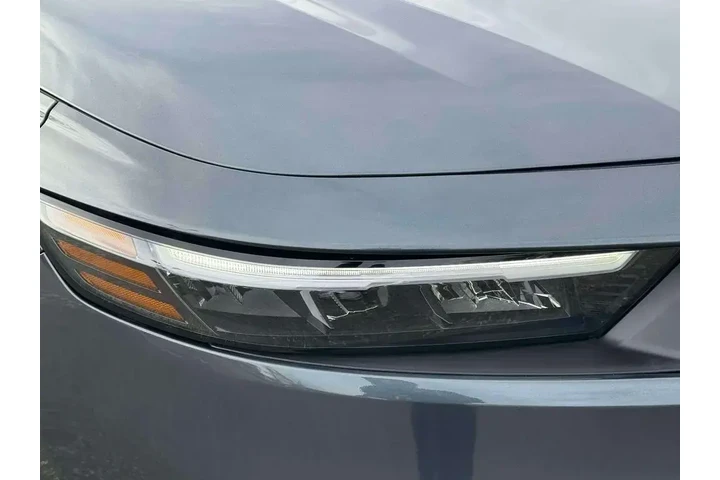 $23965 : Honda Accord 2025 LX 4dr Sed image 10