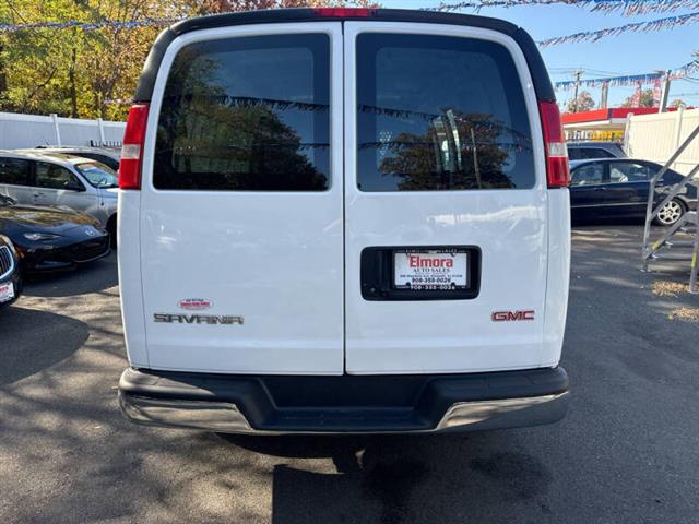 $18499 : 2018 GMC Savana 2500 image 5