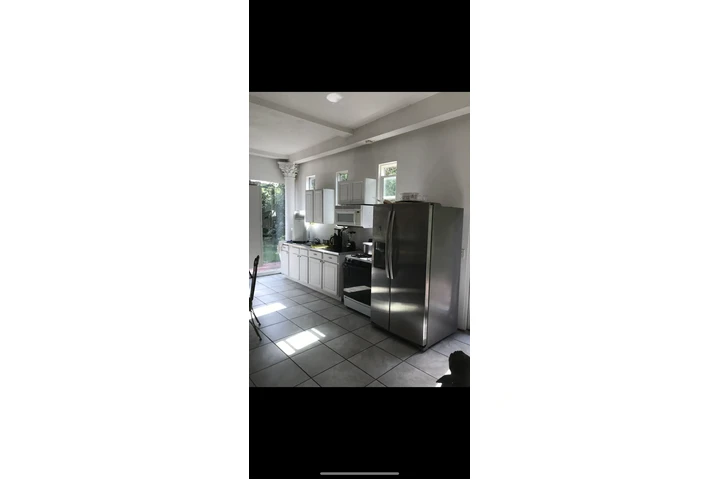 $750 : CUARTO AMUEBLADO image 4