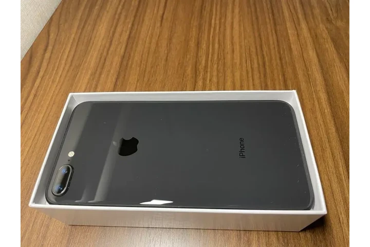 $185 : iphone 8 Plus 64GB Unlocked image 3