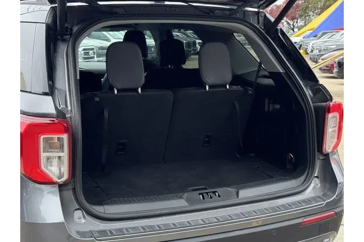 $31839 : Ford Explorer 2023 XLT 4dr S image 9