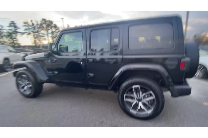 $31472 : Jeep Wrangler 2024 4x4 Willy image 8