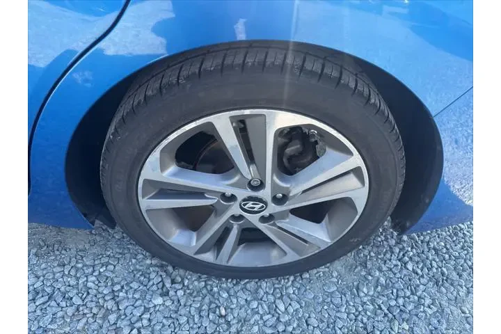 $8499 : Hyundai ELANTRA 2017 Limited image 10