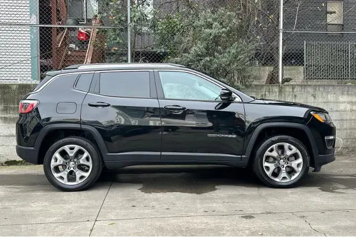 $14995 : Jeep Compass 2020 4x4 Limite image 3