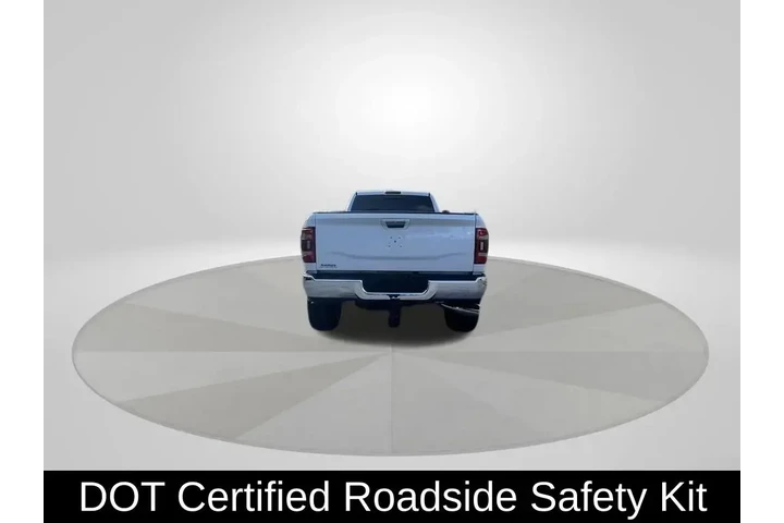 $39590 : Ram 3500 2021 4x4 Laramie 4d image 6