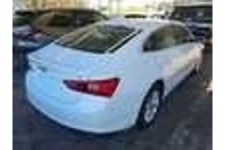 $17997 : Chevrolet Malibu 2023 LT 4dr image 6