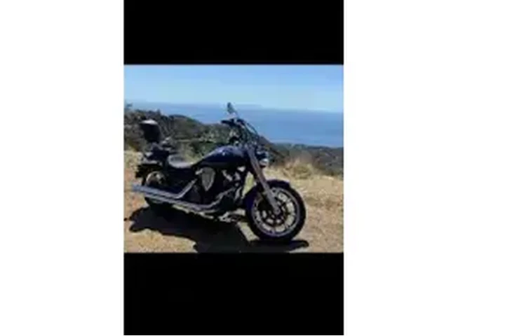 $5500 : 2010 MOTO YAMAHA 🏍 image 2