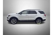 $18888 : Ford Explorer 2018 AWD XLT 4 thumbnail