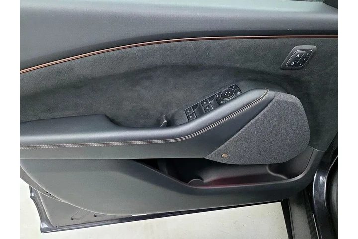 $32998 : Ford Mustang Mach-E 2022 AWD image 4