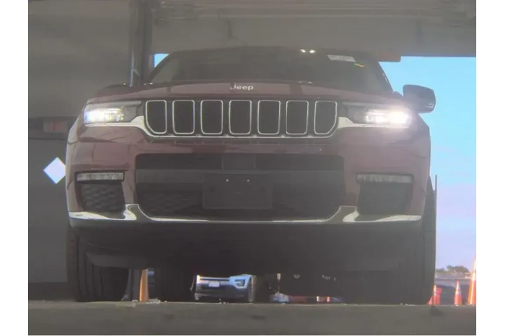 $26890 : Jeep Grand Cherokee L 2022 4 image 3