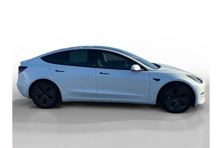 $26324 : Tesla Model 3 2022 AWD Long image 6