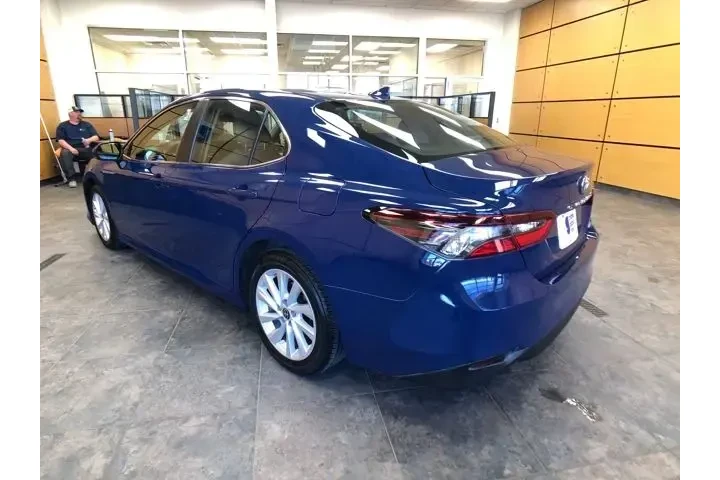 $21060 : Toyota Camry 2023 LE 4dr Sed image 5