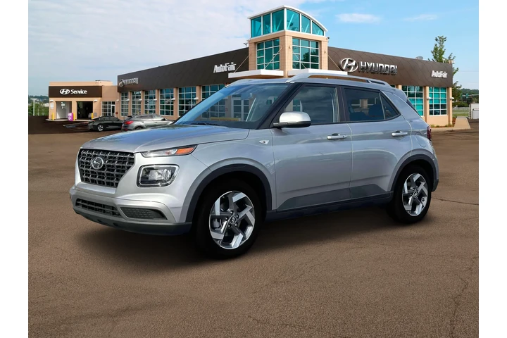 $20900 : Hyundai VENUE 2024 SEL 4dr C image 2
